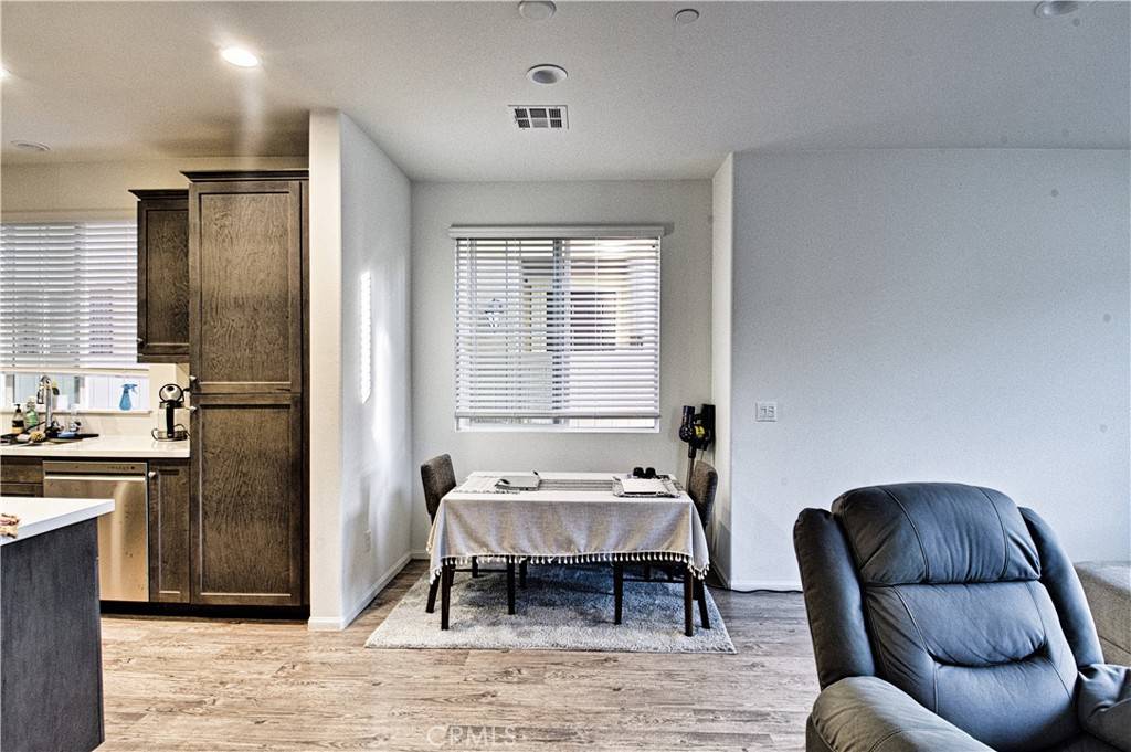Vista, CA 92083,202 Bay Laurel CT