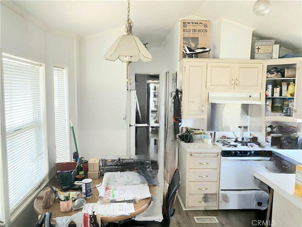 Hemet, CA 92545,1295 S Cawston AVE #106