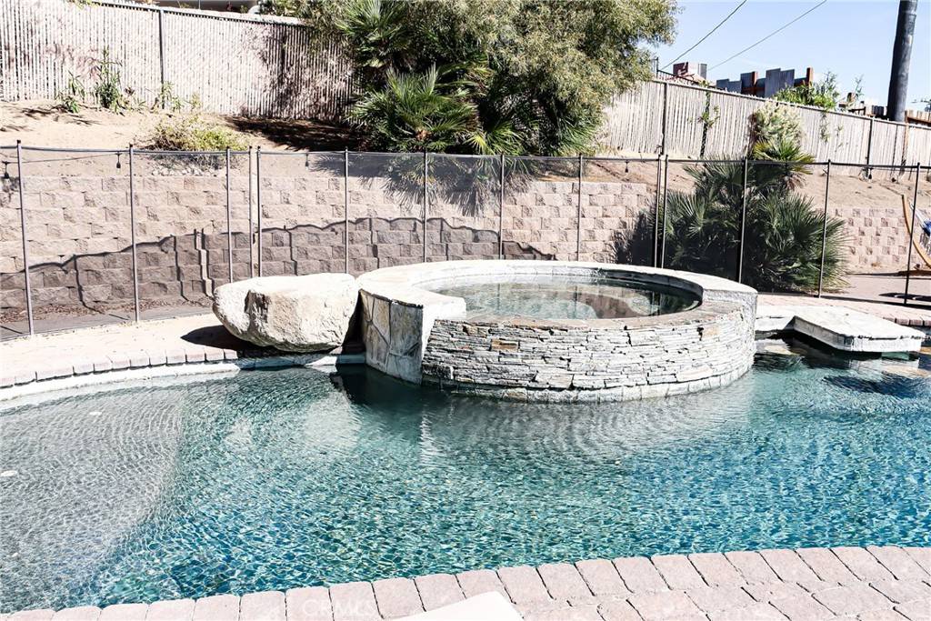 Yucca Valley, CA 92284,7525 Whitney AVE