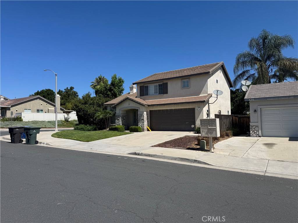 Riverside, CA 92507,1402 Sutherland DR