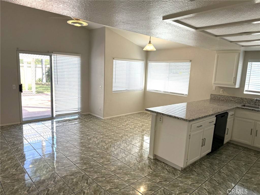 Murrieta, CA 92562,40015 Festival RD