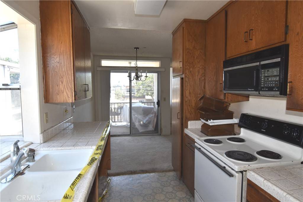 San Diego, CA 92110,3845 Groton ST #4
