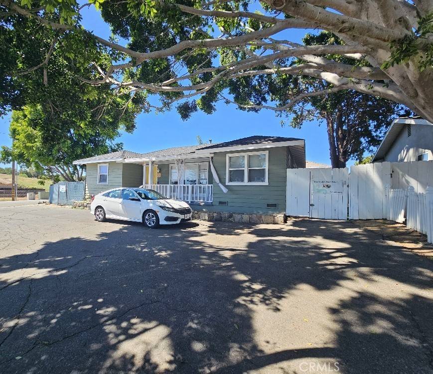 Fallbrook, CA 92028,535 W Fig St