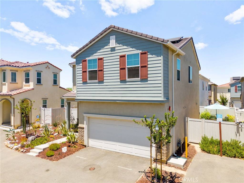 Valley Center, CA 92082,27694 Heritage LN