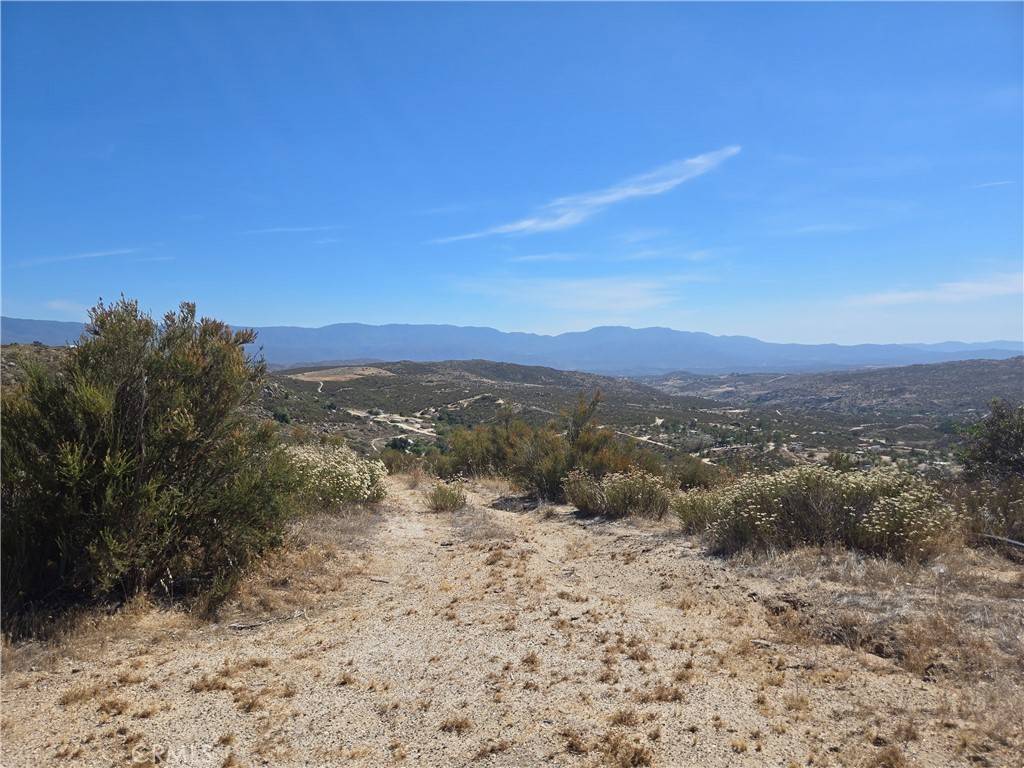 Aguanga, CA 92536,8 Centernnial ST