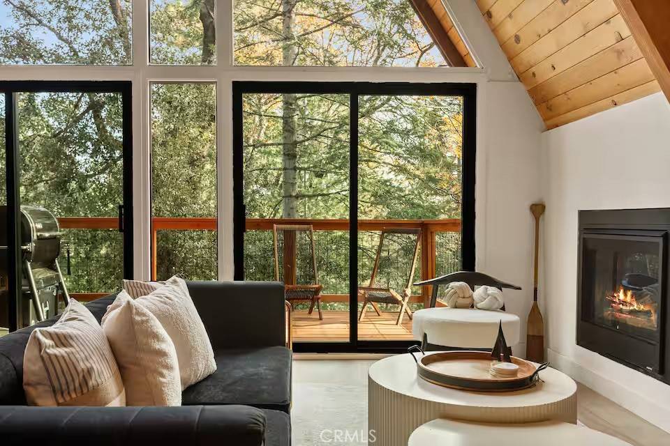 Lake Arrowhead, CA 92352,26664 Thunderbird DR