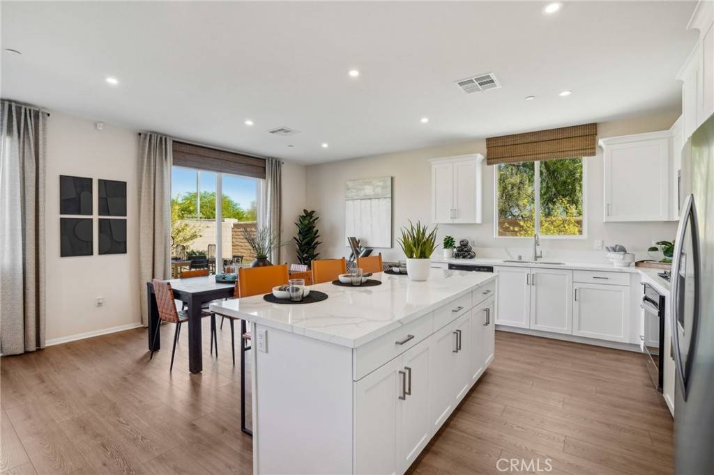 Cathedral City, CA 92234,403 Via Milano