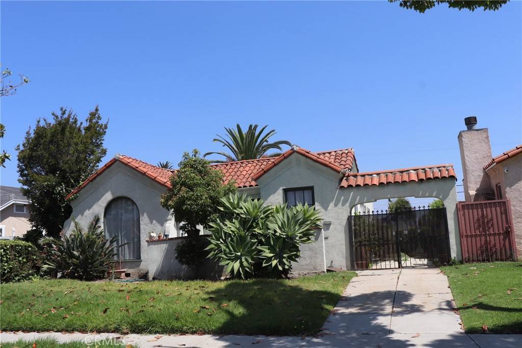 Los Angeles, CA 90043,2407 W 74th ST