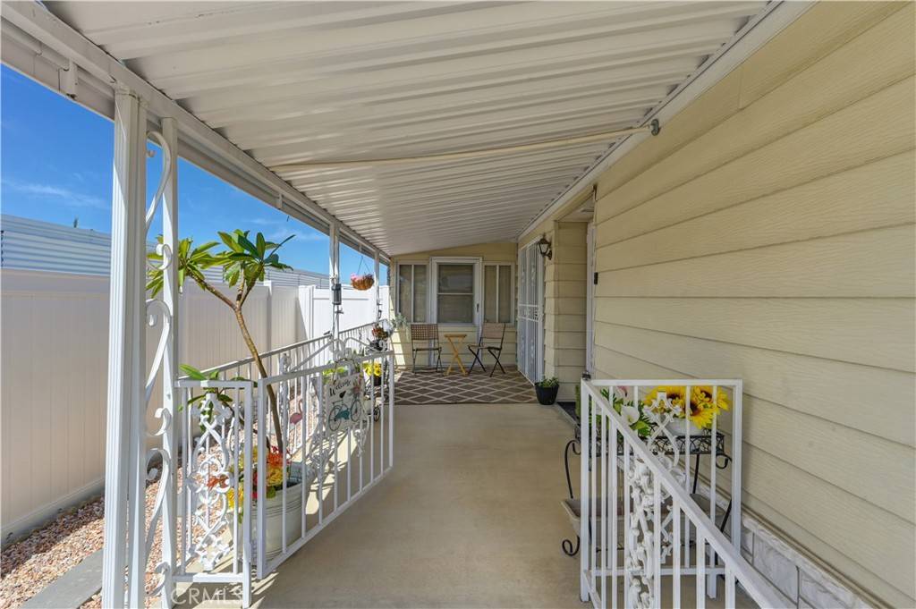 Hemet, CA 92543,925 S Palm AVE