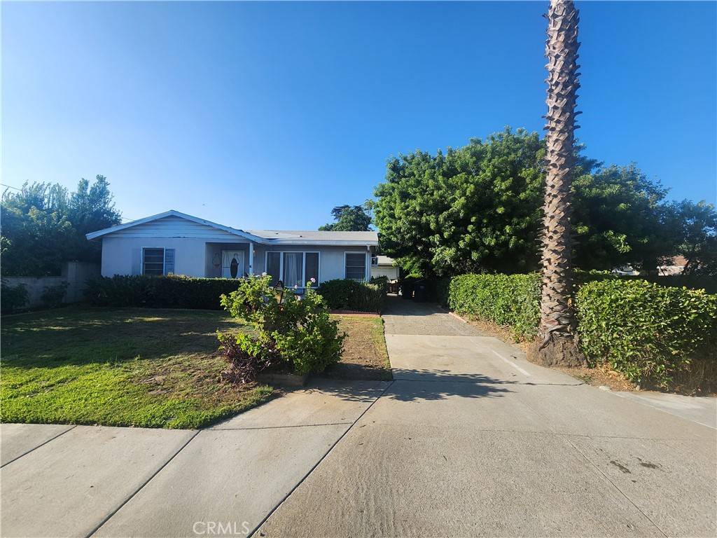 El Monte, CA 91732,11422 Hallwood DR