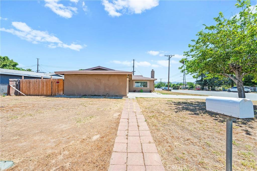Banning, CA 92220,2174 W Monroe ST