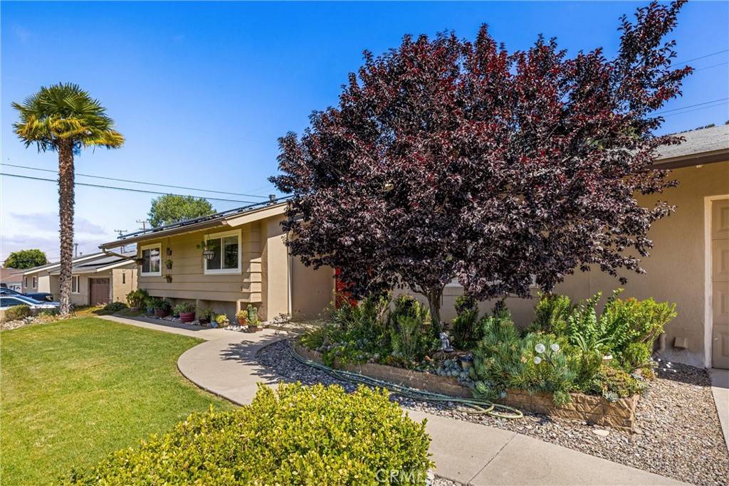 Buellton, CA 93427,355 Glennora WAY