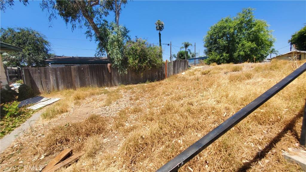 Riverside, CA 92507,217 Iowa AVE