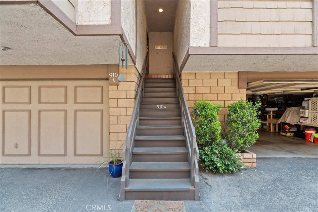 Monrovia, CA 91016,910 W Foothill BLVD #A