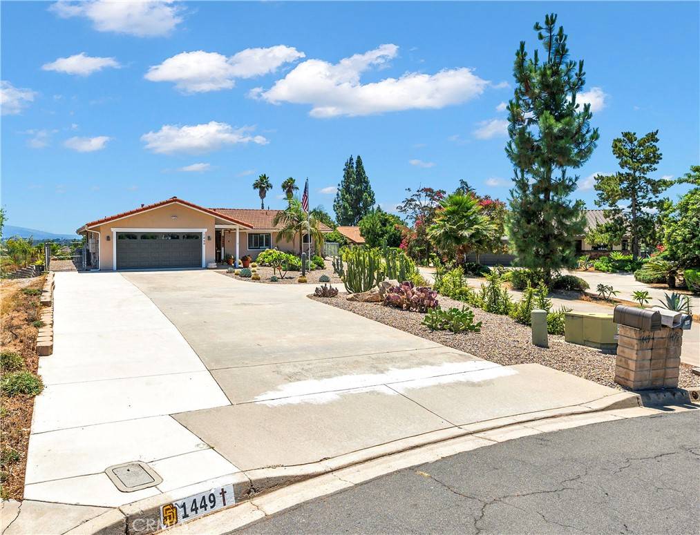 Escondido, CA 92027,1449 Rimrock DR