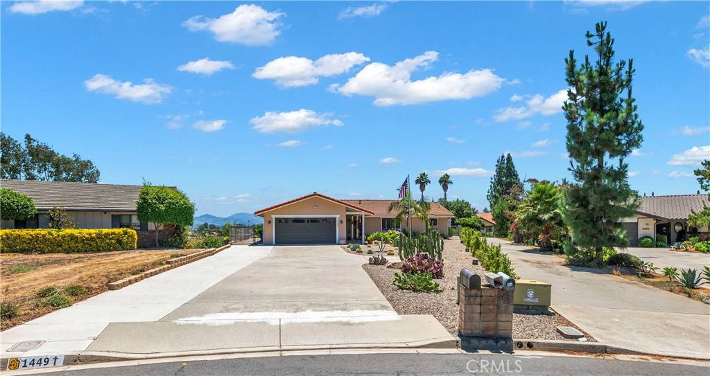 Escondido, CA 92027,1449 Rimrock DR