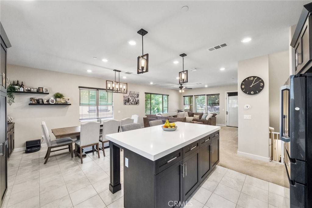 Vista, CA 92081,1577 Castillo WAY #5