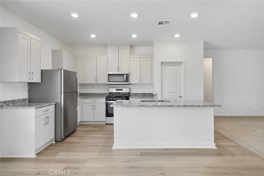 Apple Valley, CA 92307,14790 Indigo RD