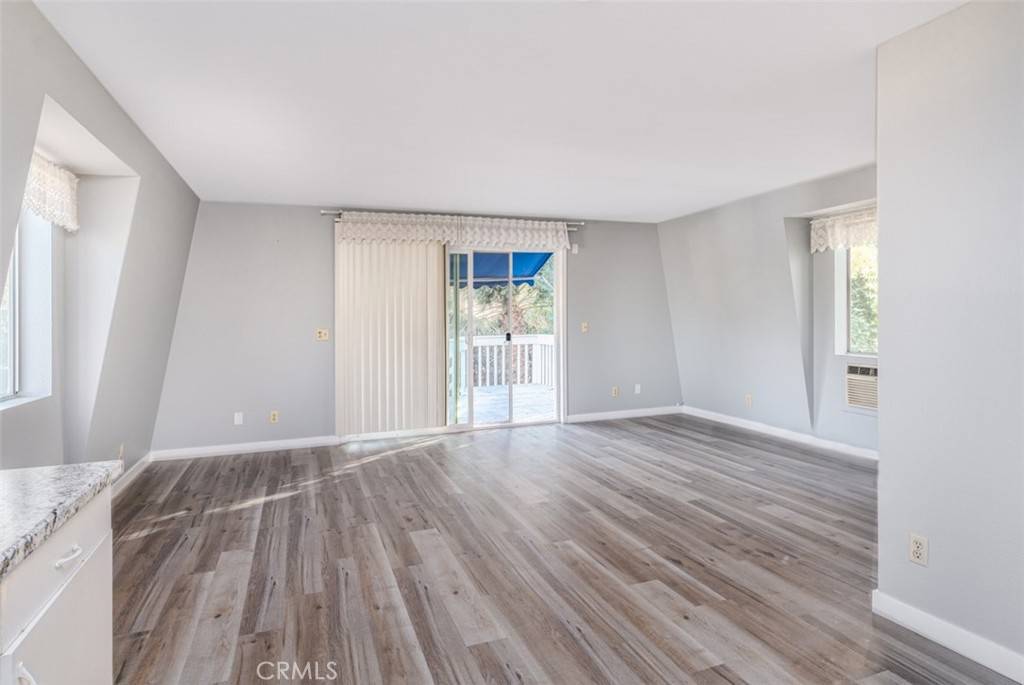 Lake Elsinore, CA 92530,16482 Grand AVE
