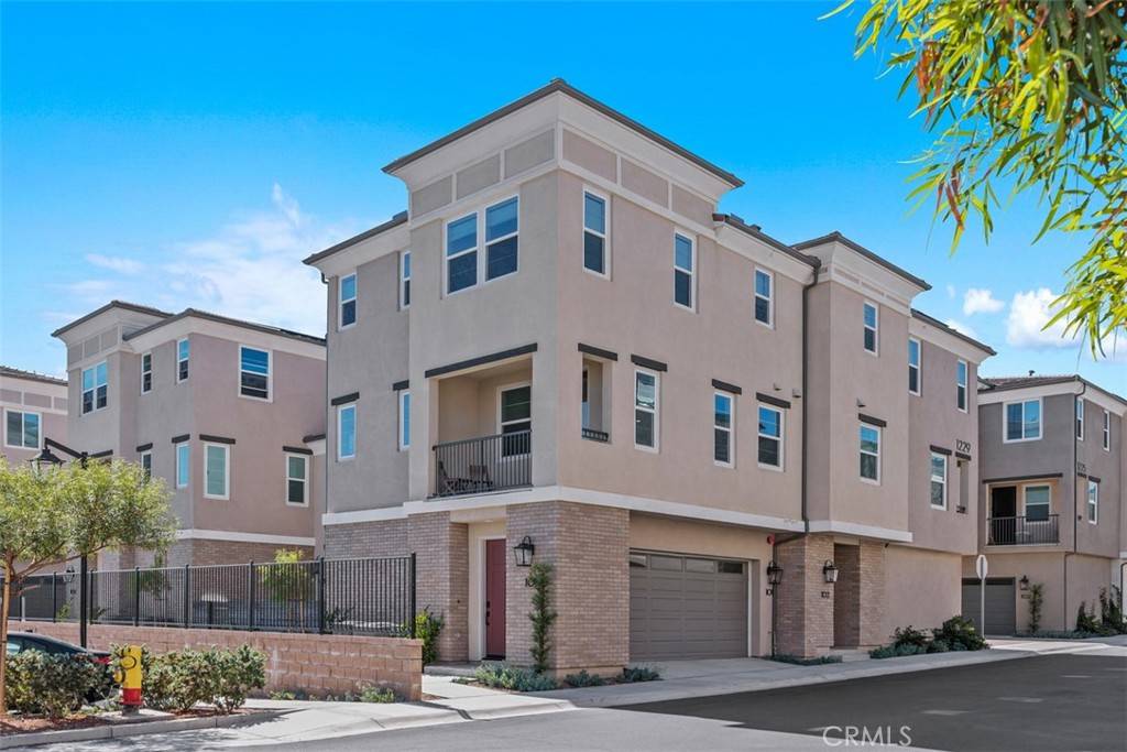 San Marcos, CA 92078,1229 Sunrise View #101