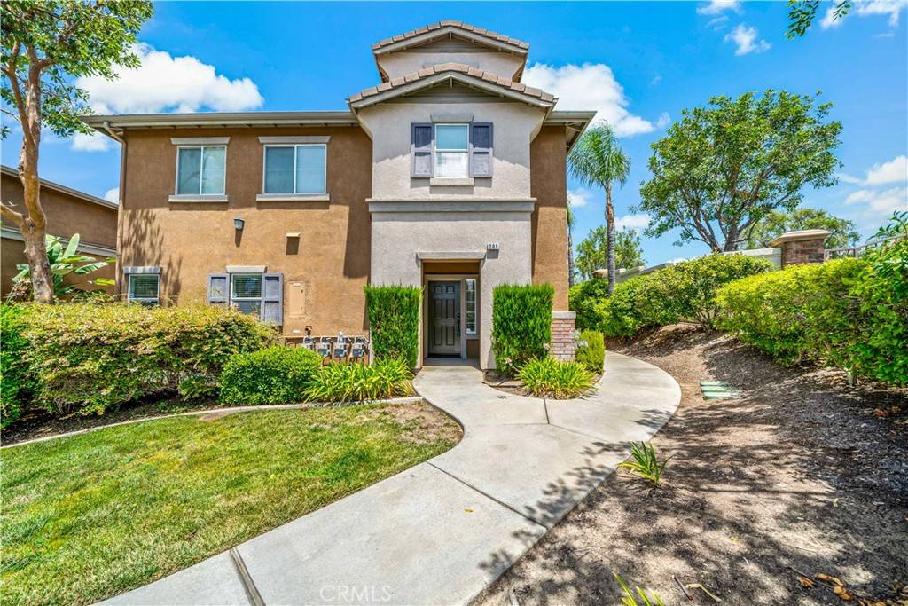 Murrieta, CA 92563,26313 Arboretum WAY #201