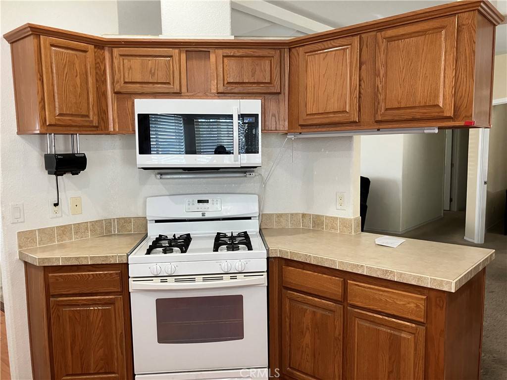 Hemet, CA 92545,1250 N Kirby ST N #136