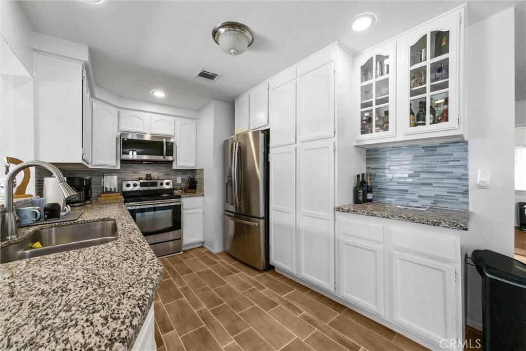 Corona, CA 92882,2393 Mesquite Lane