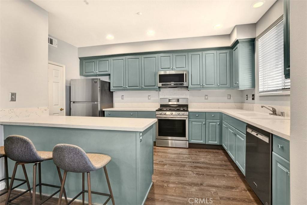 Murrieta, CA 92563,33760 Willow Haven LN #105
