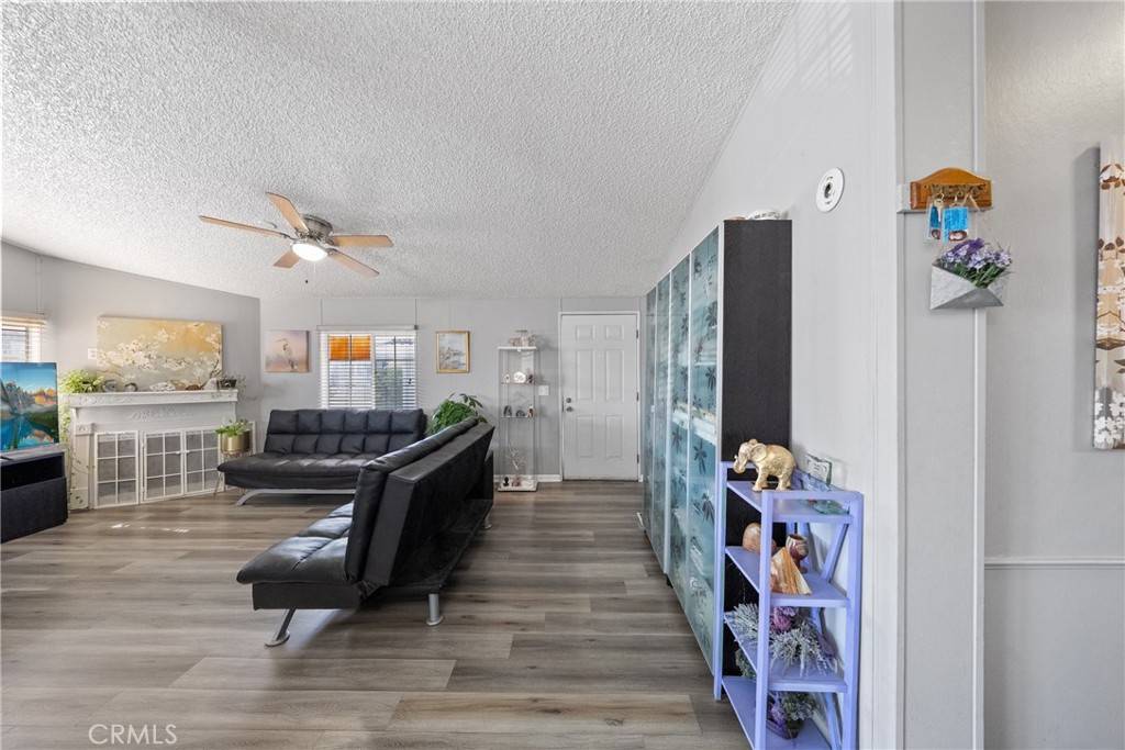 Hemet, CA 92543,1455 S State ST #271