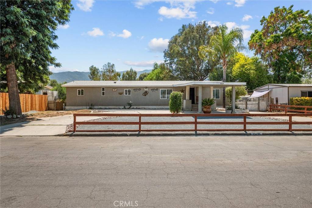 Lake Elsinore, CA 92530,19135 Samuel DR