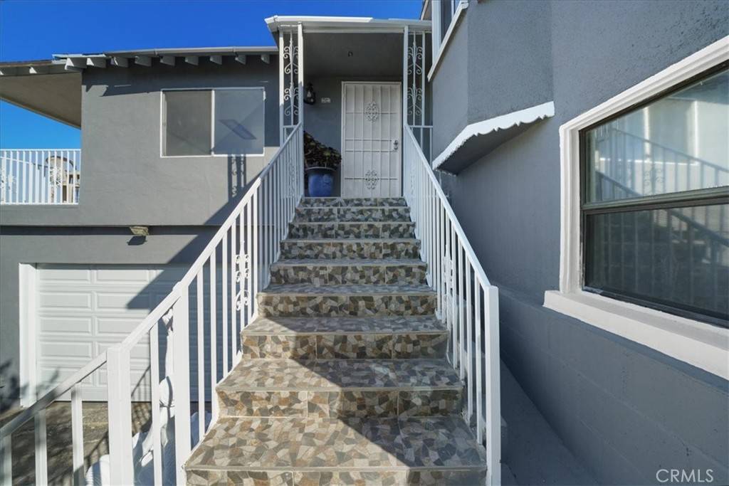 Los Angeles, CA 90041,1745 College View PL