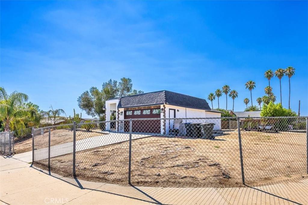 Perris, CA 92570,939 Choctaw CT