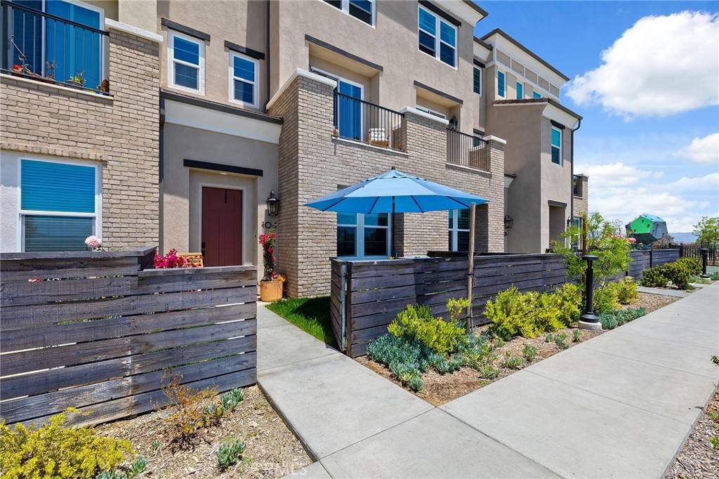 San Marcos, CA 92078,1219 Sunrise View #104