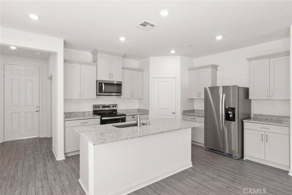 Indio, CA 92201,42483 Aruba CT