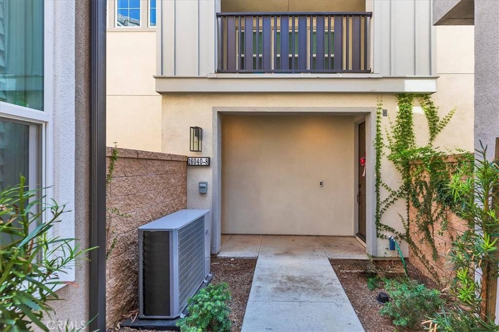 Fontana, CA 92336,16040 Jamie LN #8