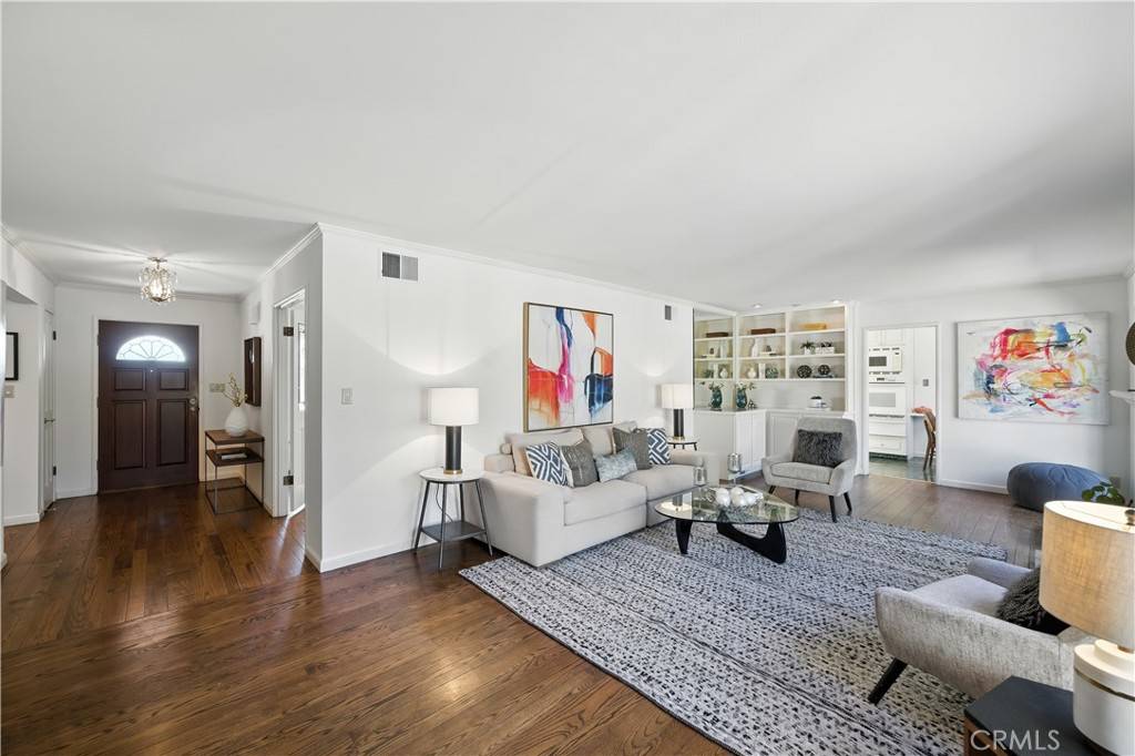 Burlingame, CA 94010,1319 Skyview DR