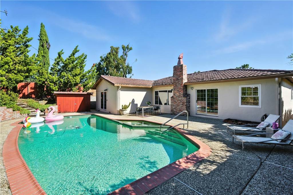 Burlingame, CA 94010,1319 Skyview DR