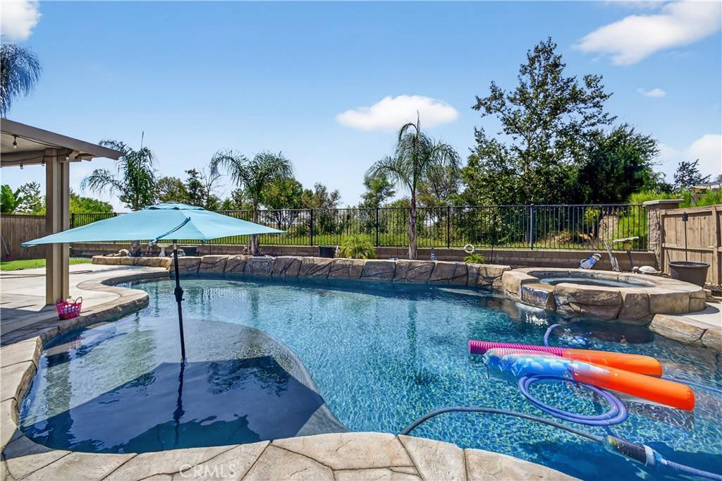 Menifee, CA 92584,33672 Magnetite ST