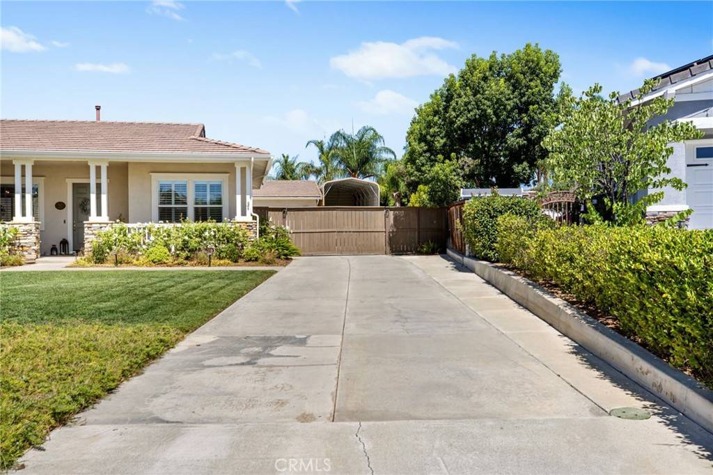 Murrieta, CA 92562,41974 Carson CT