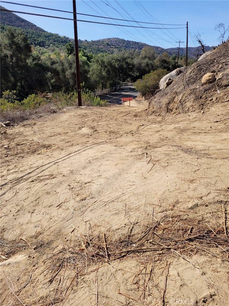 Valley Center, CA 92082,9504 Old Castle RD