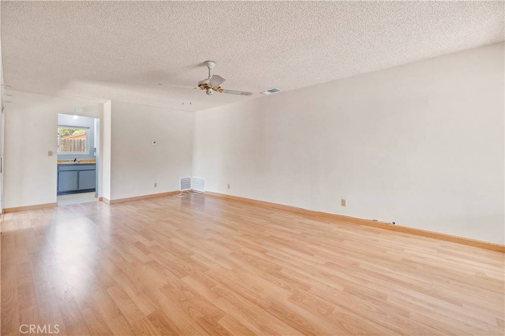 Banning, CA 92220,233 Janan CT
