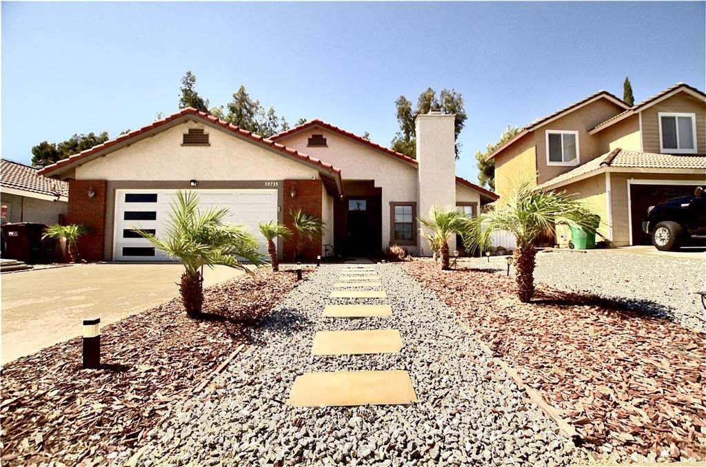 Murrieta, CA 92563,39739 Old Carriage RD