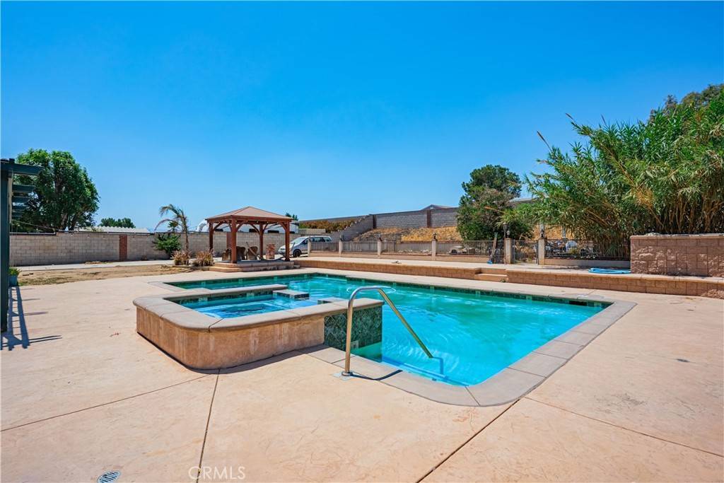 Jurupa Valley, CA 91752,5853 Aurora AVE