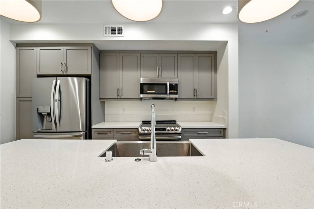 La Mesa, CA 91942,7621 University AVE #103