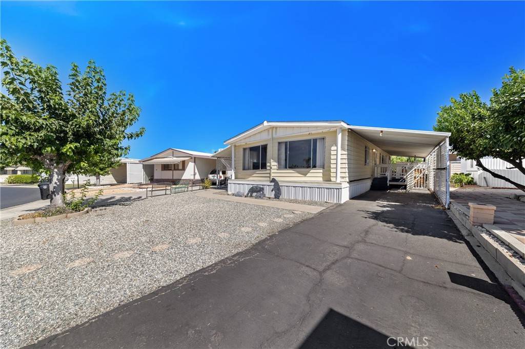 Hemet, CA 92543,575 S Lyon #109