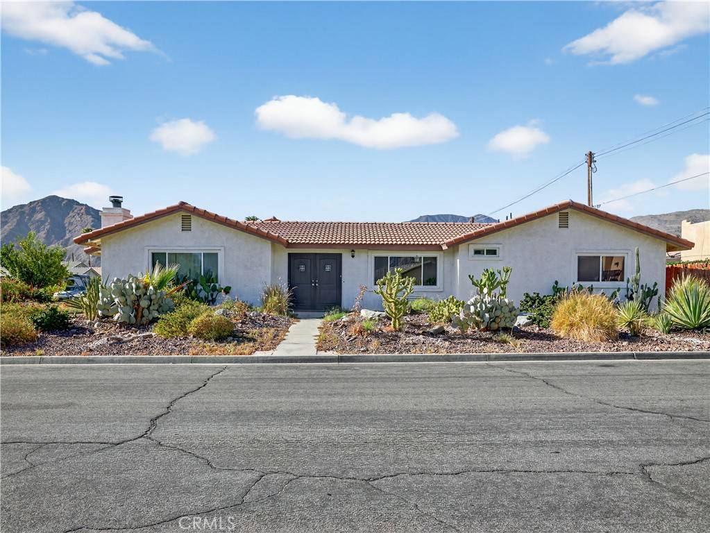La Quinta, CA 92253,52275 Avenida Vallejo