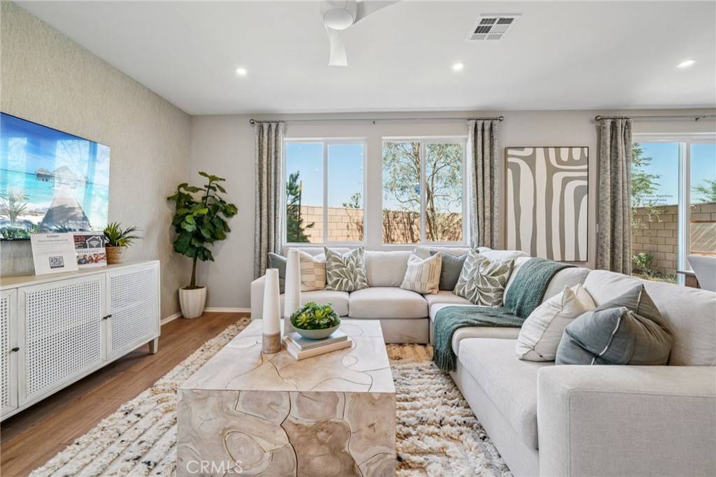 Victorville, CA 92394,13645 Flying Cloud WAY