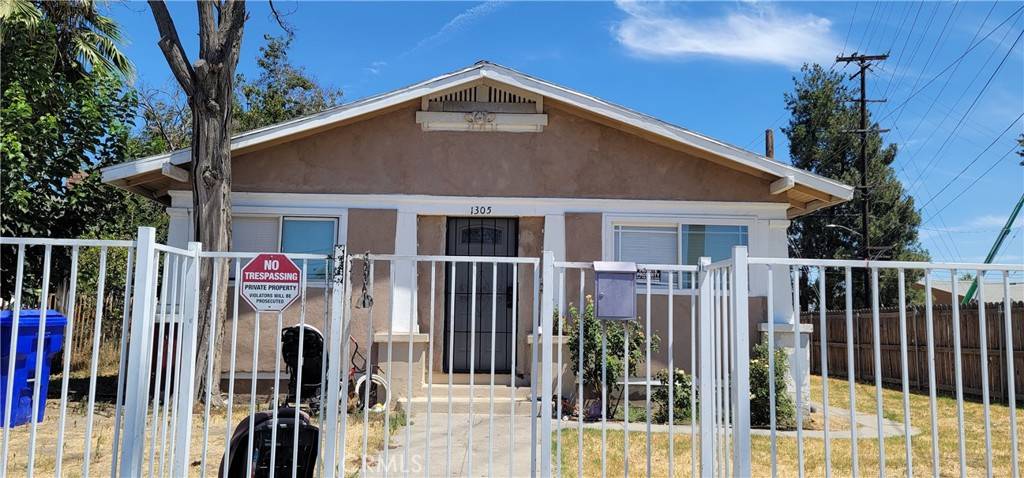 San Bernardino, CA 92405,1305 N D ST