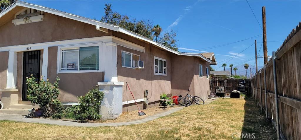 San Bernardino, CA 92405,1305 N D ST
