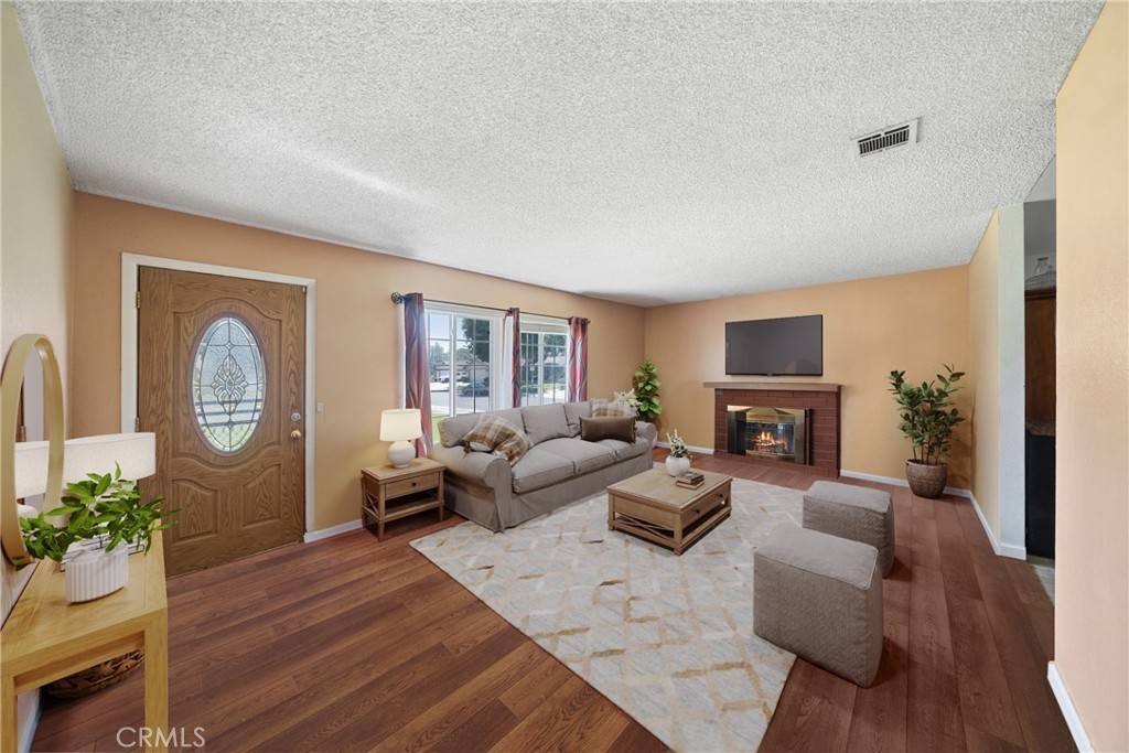 Ontario, CA 91761,2858 S Peach Tree PL